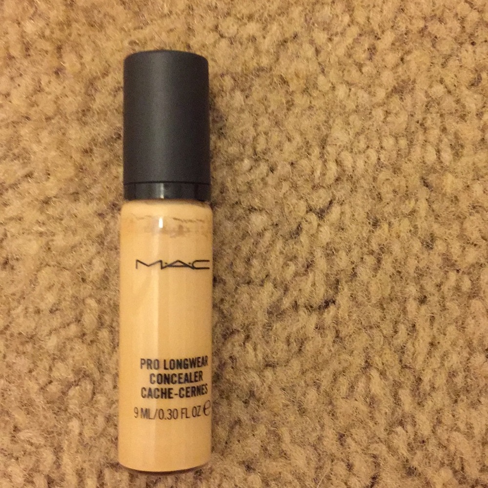 MAC Prolongear Concealer
